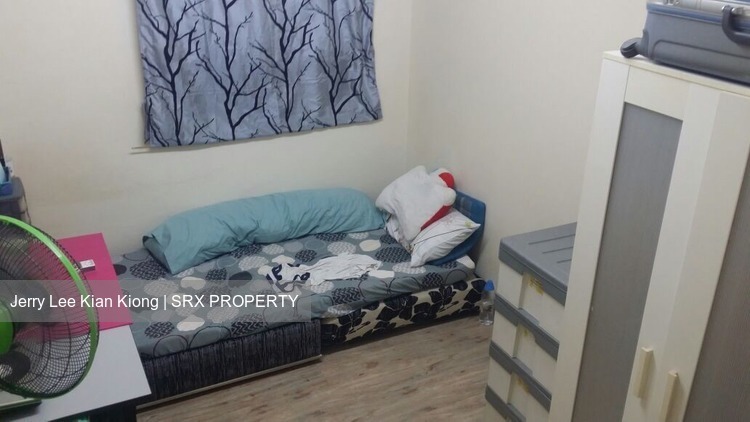 Blk 229 Jurong East Street 21 (Jurong East), HDB 3 Rooms #173255132